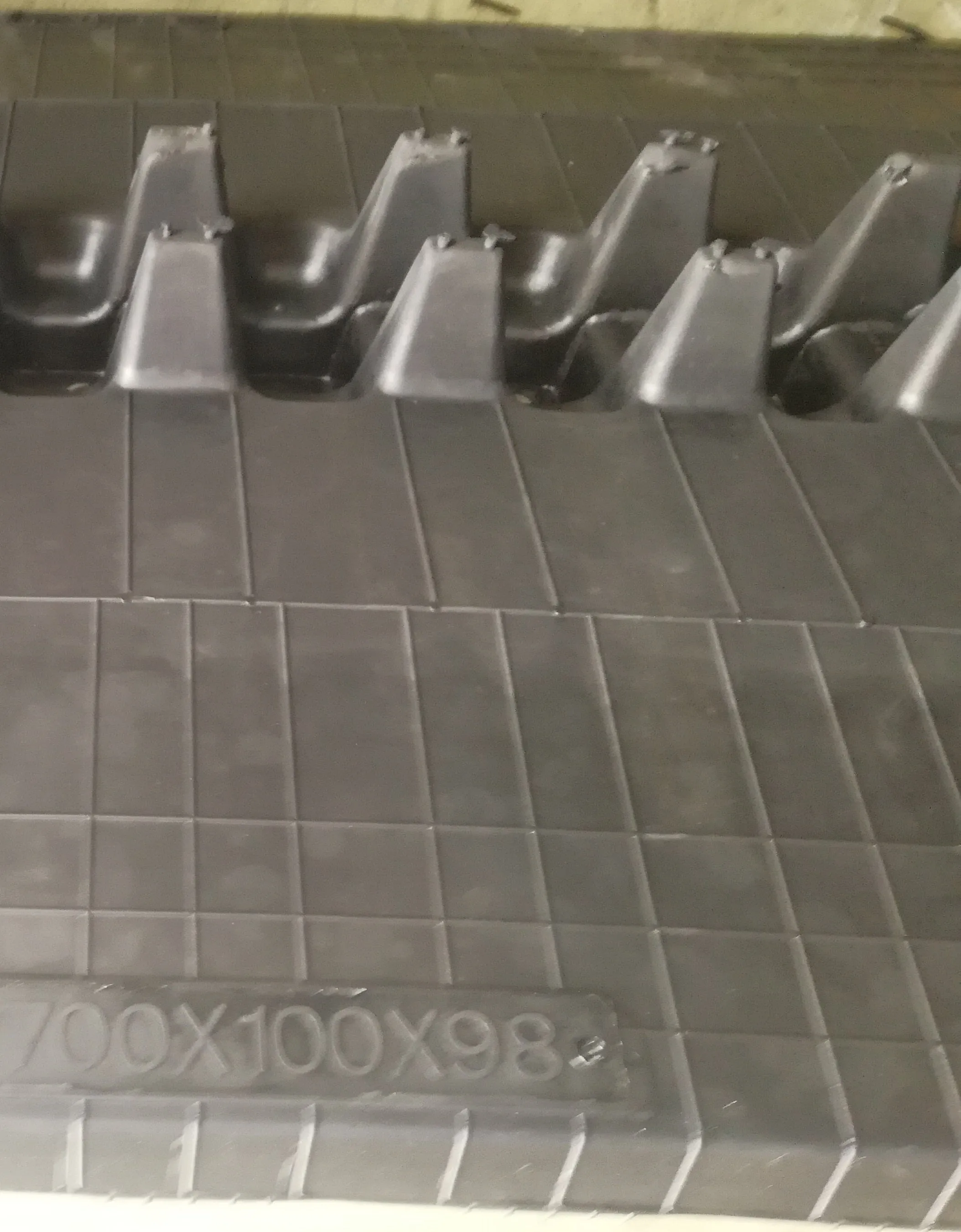 250x72x53 (250x53x72) Rubber Tracks, Conventional
