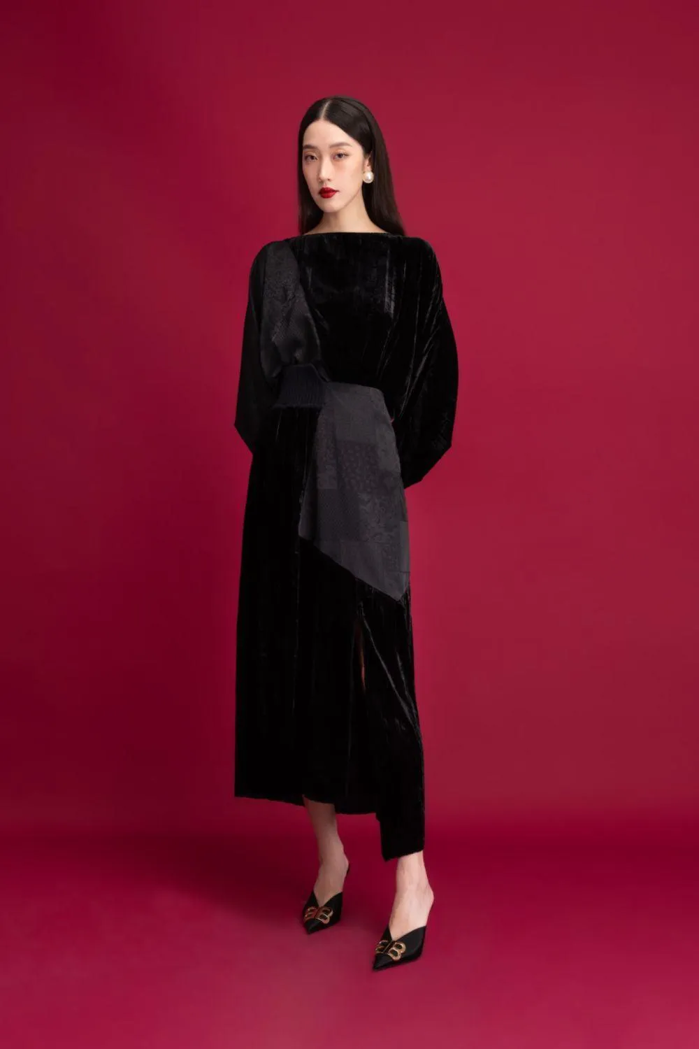 Tala A-line Side Slit Velvet Midi Skirt